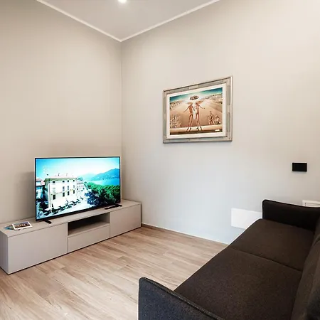Apartment Breva - Downtown - Jacuzzi And Garden Como