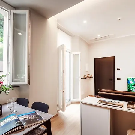 Breva - Downtown - Jacuzzi And Garden Apartment Como