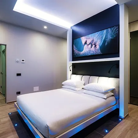 Breva - Downtown - Jacuzzi And Garden * 코모