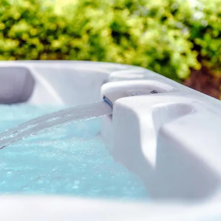 Breva - Downtown - Jacuzzi And Garden 아파트 *