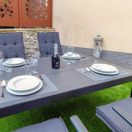 Breva - Downtown - Jacuzzi And Garden 아파트 *