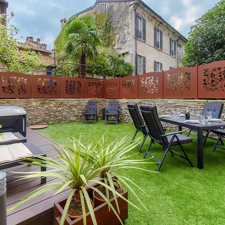 Breva - Downtown - Jacuzzi And Garden