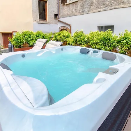 Breva - Downtown - Jacuzzi And Garden 아파트 *