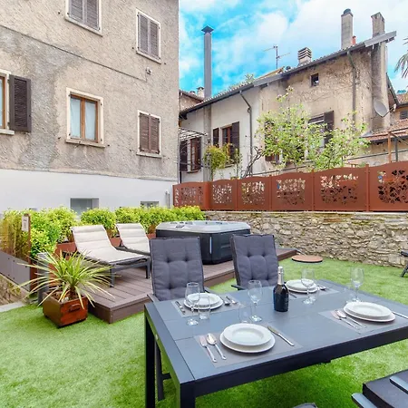 Breva - Downtown - Jacuzzi And Garden Lägenhet *