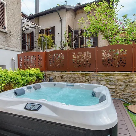 Lägenhet Breva - Downtown - Jacuzzi And Garden