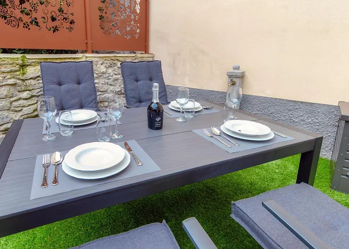 Breva - Downtown - Jacuzzi And Garden アパート *