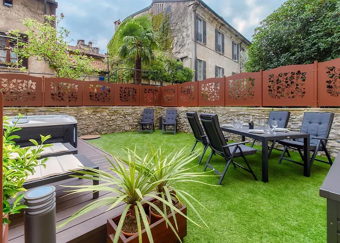 Breva - Downtown - Jacuzzi And Garden